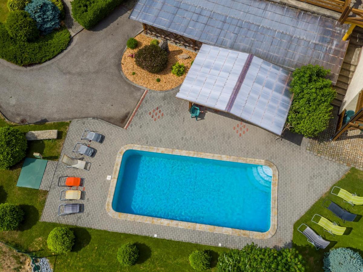 Apartmany U Srdce Vltavy Horni Plana Exterior photo